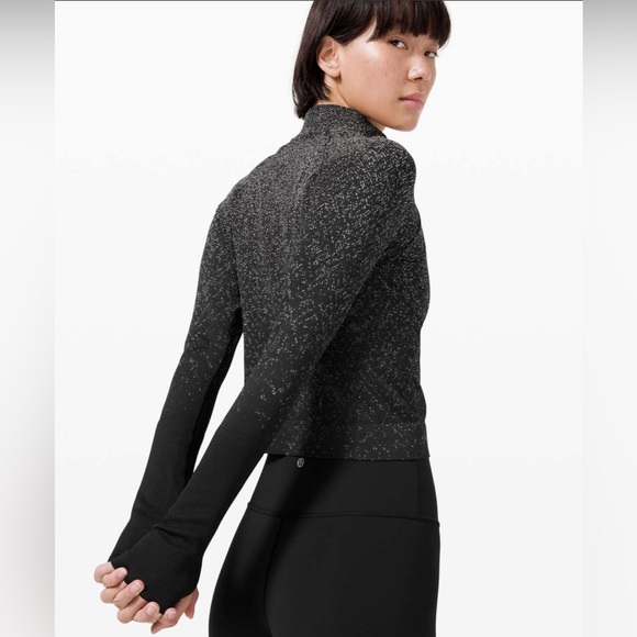 🖤Lululemon Rest Less Cropped 1/2 Zip
Herringbone Fade Black / White Sz 6✨Like 🆕 - Picture 2 of 7